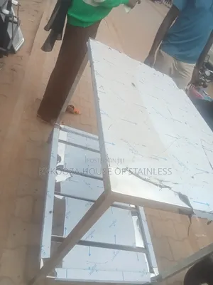 Restaurants Working Table