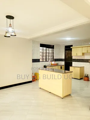 4bdrm Duplex in Kitende Entebe Road, Division B for sale