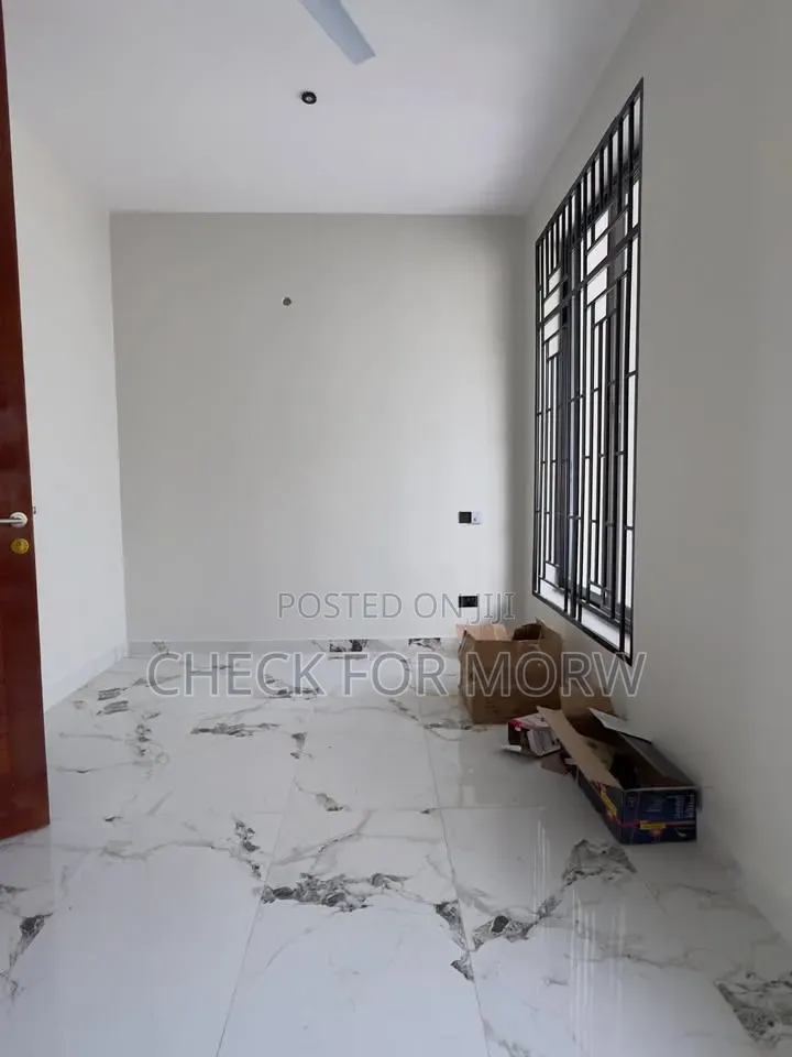 3bdrm Apartment in Lubowa, Central Division for rent