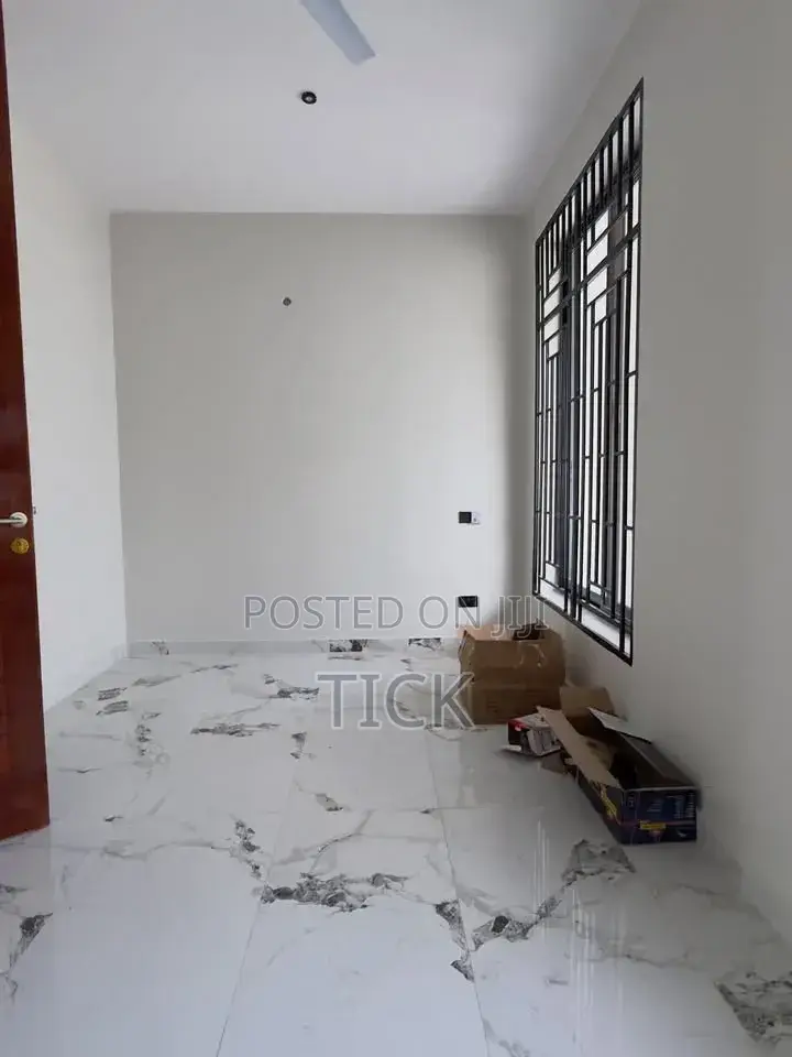 3bdrm Apartment in Lubowa, Central Division for rent