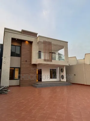 5bdrm Duplex in Akright, Central Division for rent