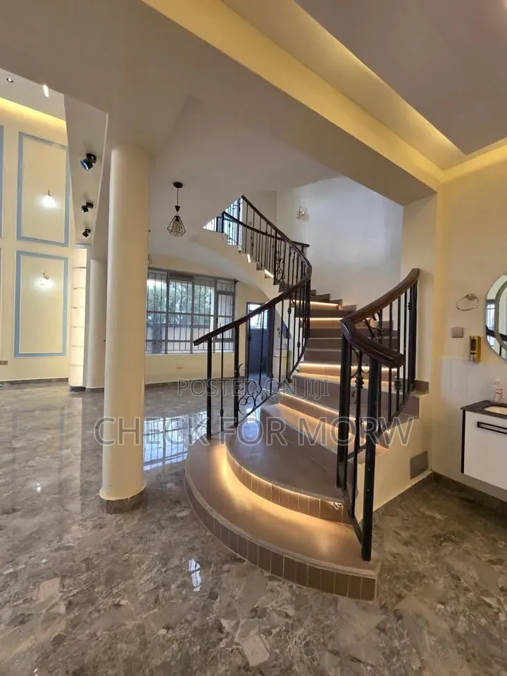 6bdrm Duplex in Kira, Central Division for sale