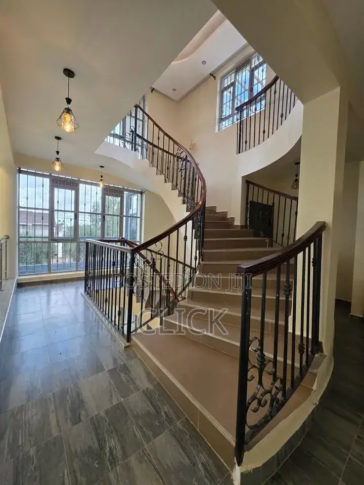 6bdrm Duplex in Kira, Central Division for sale