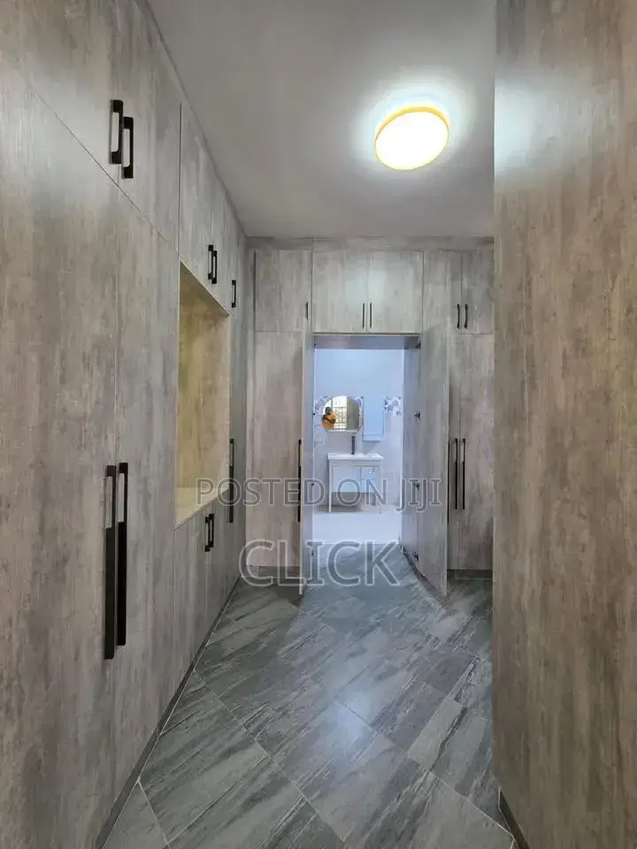 6bdrm Duplex in Kira, Central Division for sale