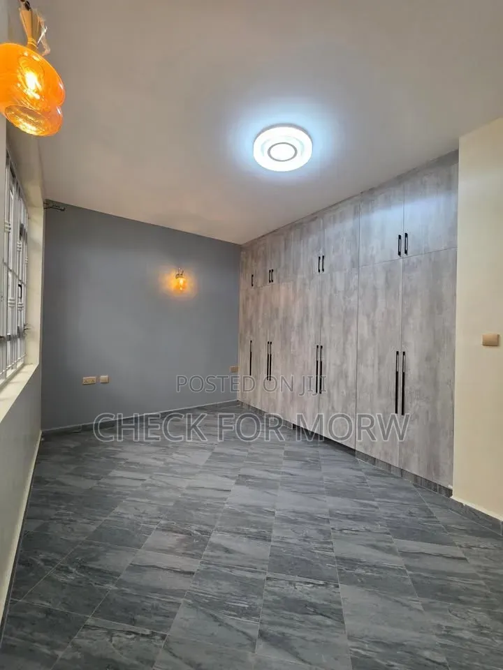 6bdrm Duplex in Kira, Central Division for sale
