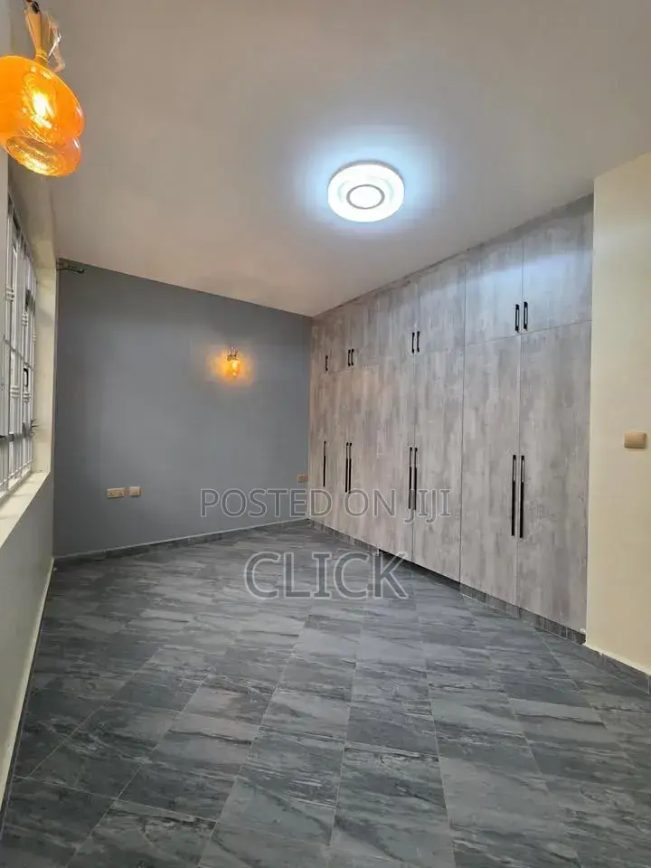 6bdrm Duplex in Kira, Central Division for sale