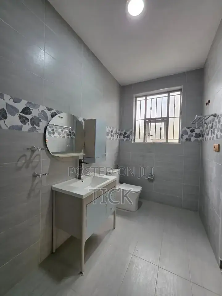 6bdrm Duplex in Kira, Central Division for sale