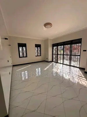 5bdrm Duplex in Bugolobi, Central Division for rent