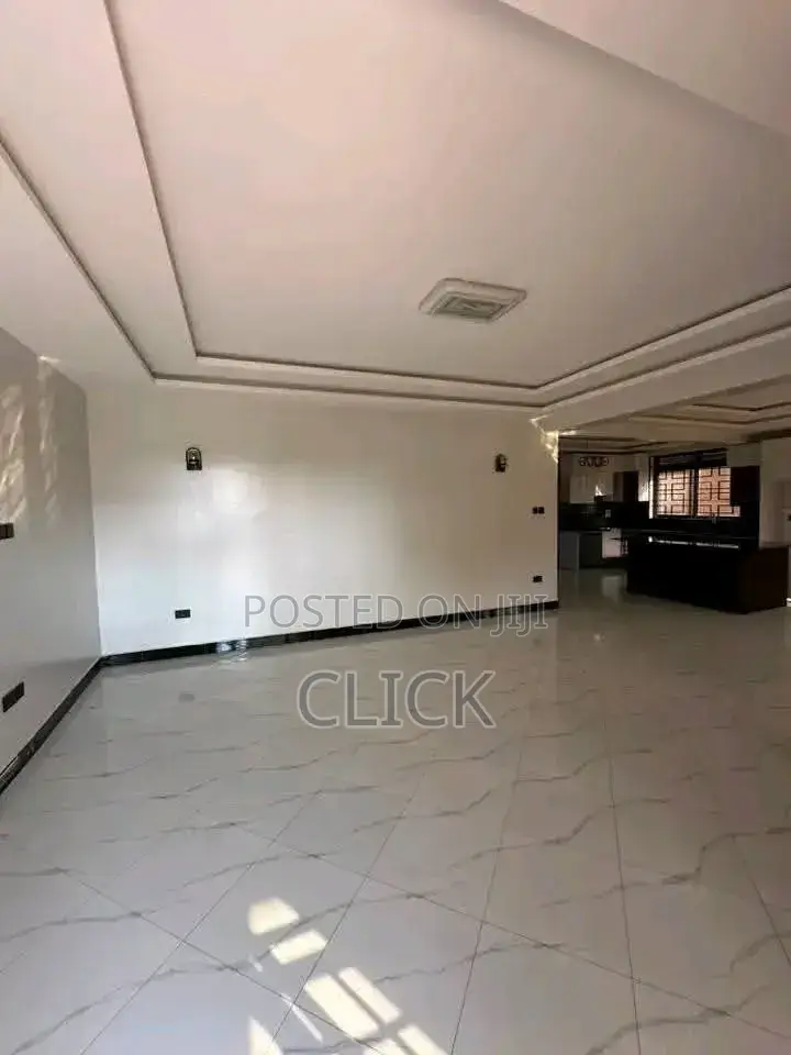 5bdrm Duplex in Bugolobi, Central Division for rent