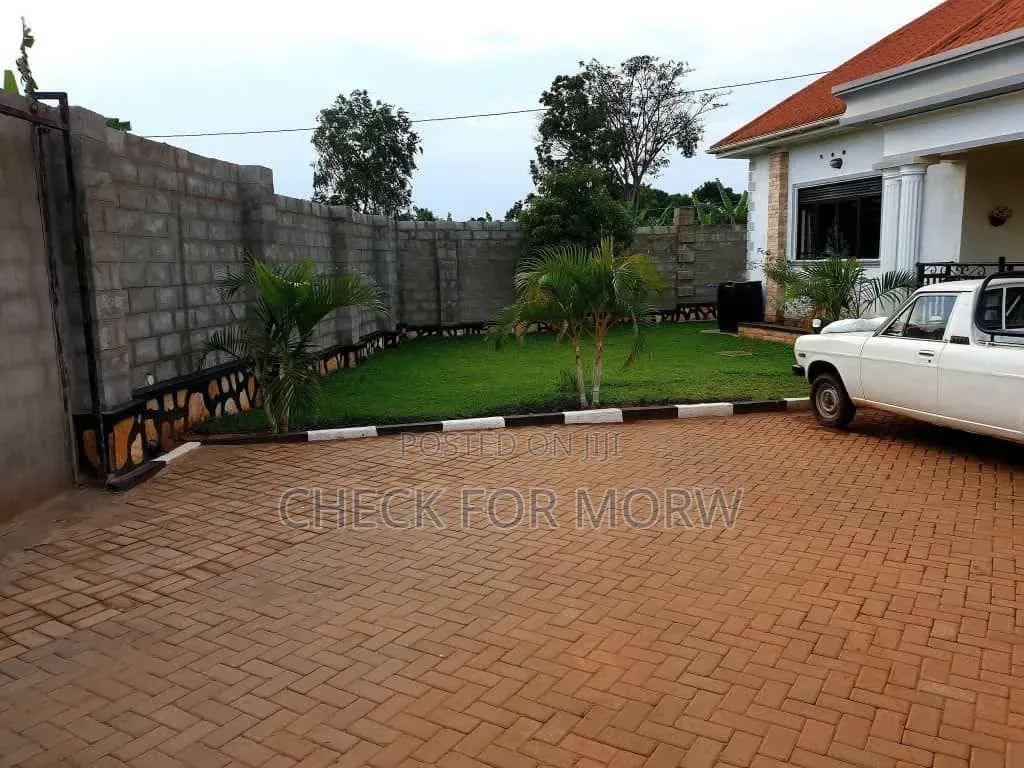 4bdrm House in Bugolobi, Central Division for rent