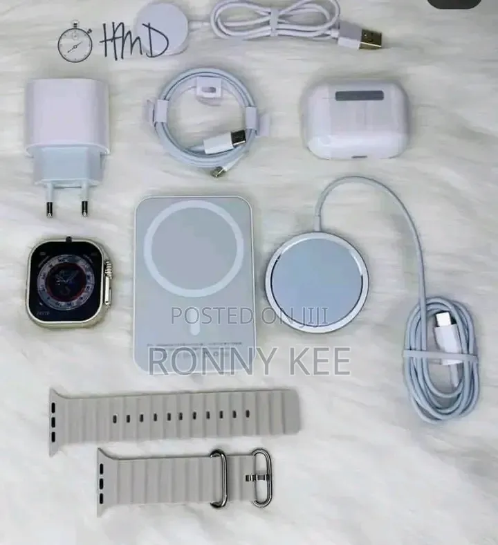 Unique Combo Smartwatch {With a Mag Safe Power Bank,free Air Pods R}
