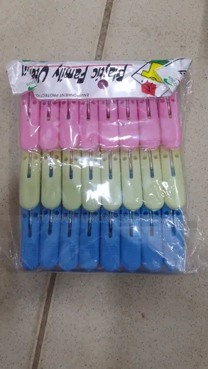 Plastic Cloth Pegs