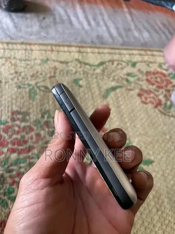New Nokia C2-01 Gold