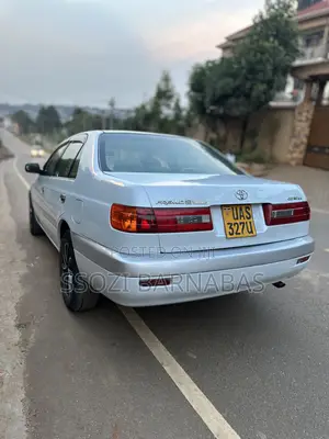 Toyota Premio 2001