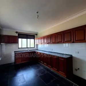 3bdrm Apartment in Bugolobi, Central Division for rent