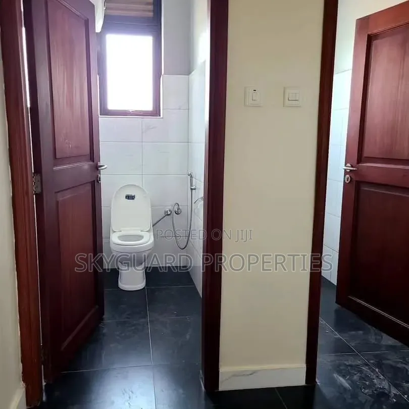 3bdrm Apartment in Bugolobi, Central Division for rent