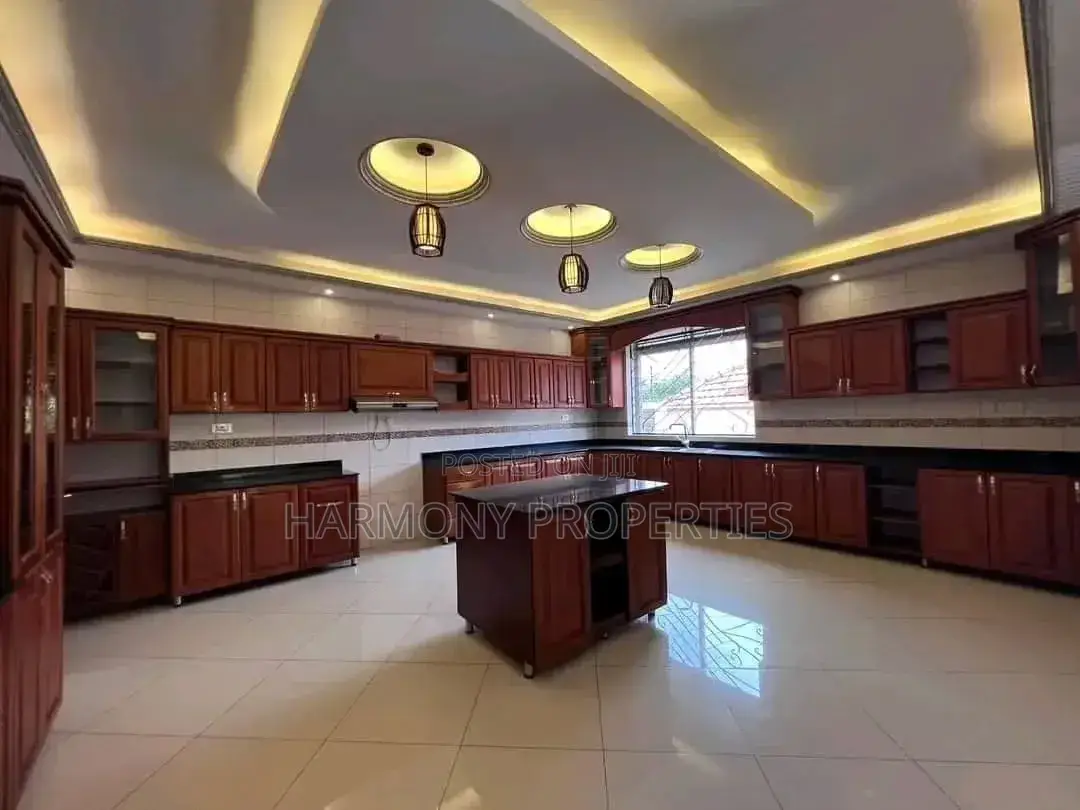 5bdrm Apartment in Bunga, Central Division for rent