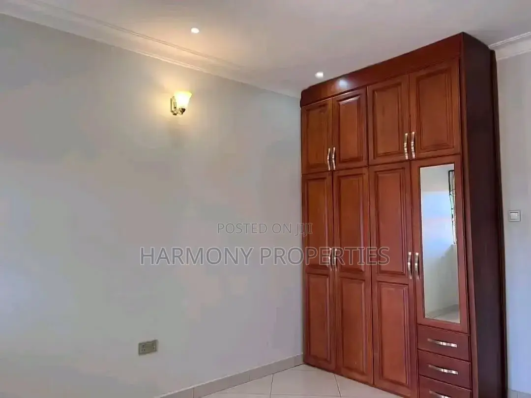 5bdrm Apartment in Bunga, Central Division for rent