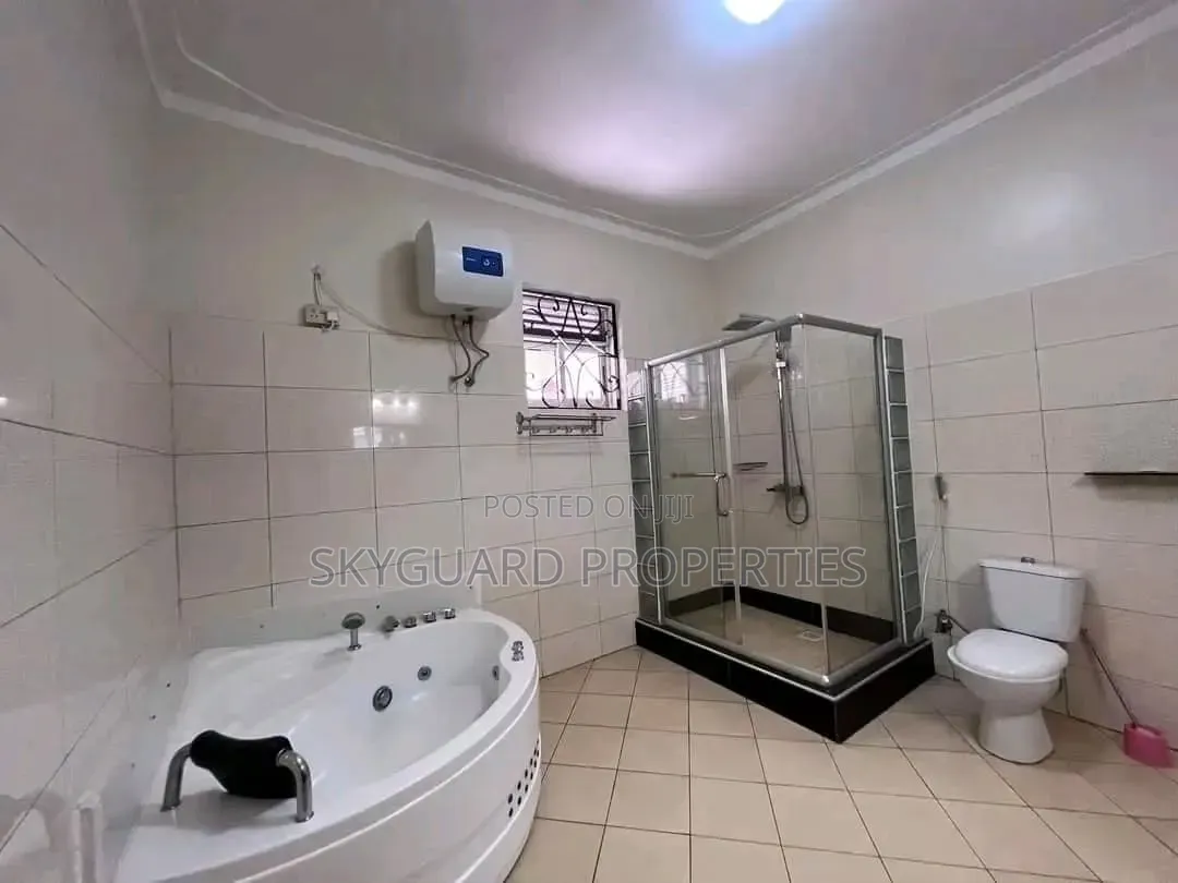 5bdrm Apartment in Bunga, Central Division for rent