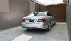 Mercedes-Benz E250 2011 Silver