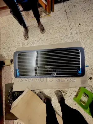 Toyota HiAce Drone Rear Boot Glass