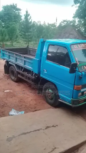 Isuzu Tipper 23m