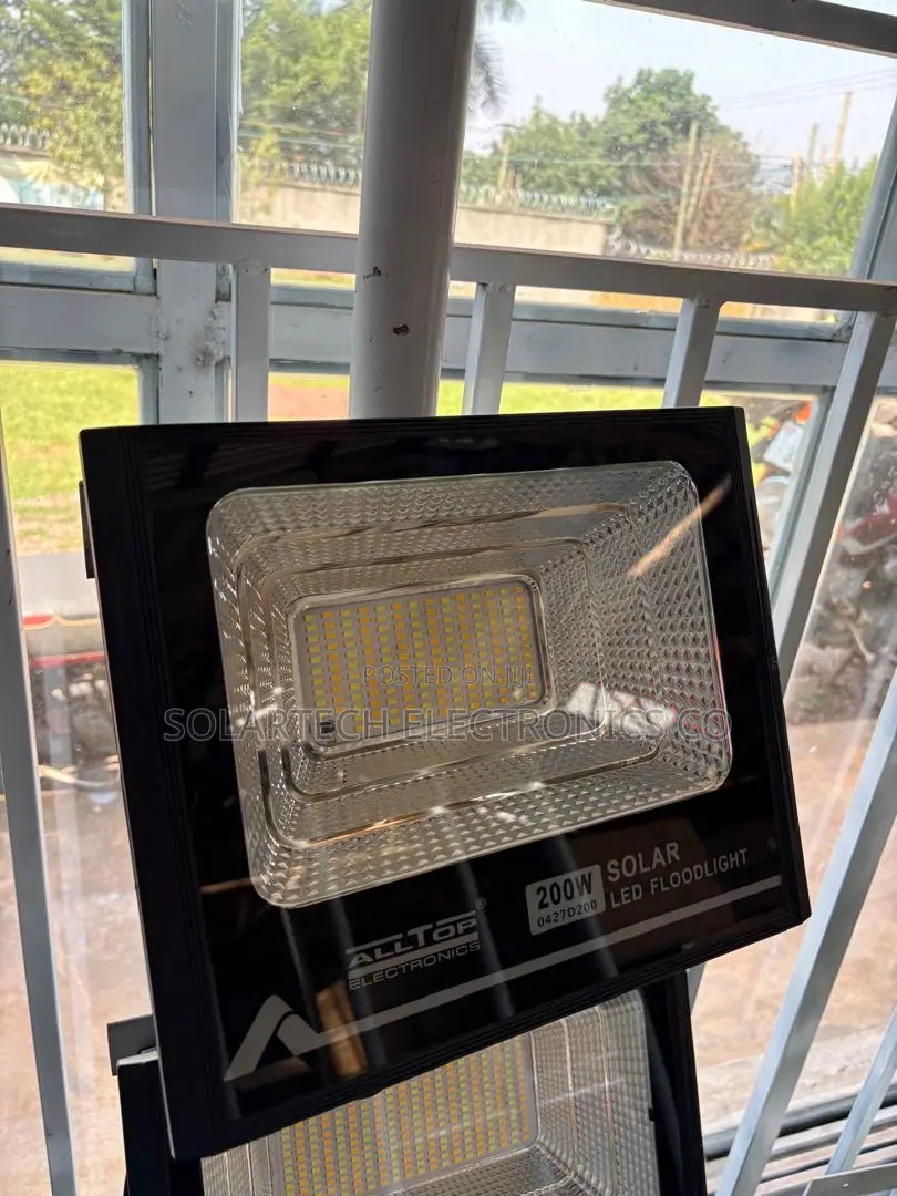 ALLTOP 200W Solar LED Flood Light – 3 Years Warranty
