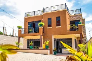 5bdrm House in Kasanga, Central Division for rent