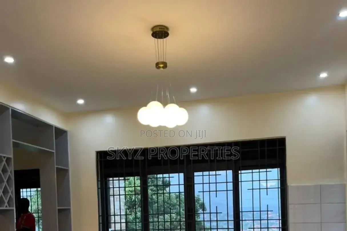 5bdrm House in Kasanga, Central Division for rent