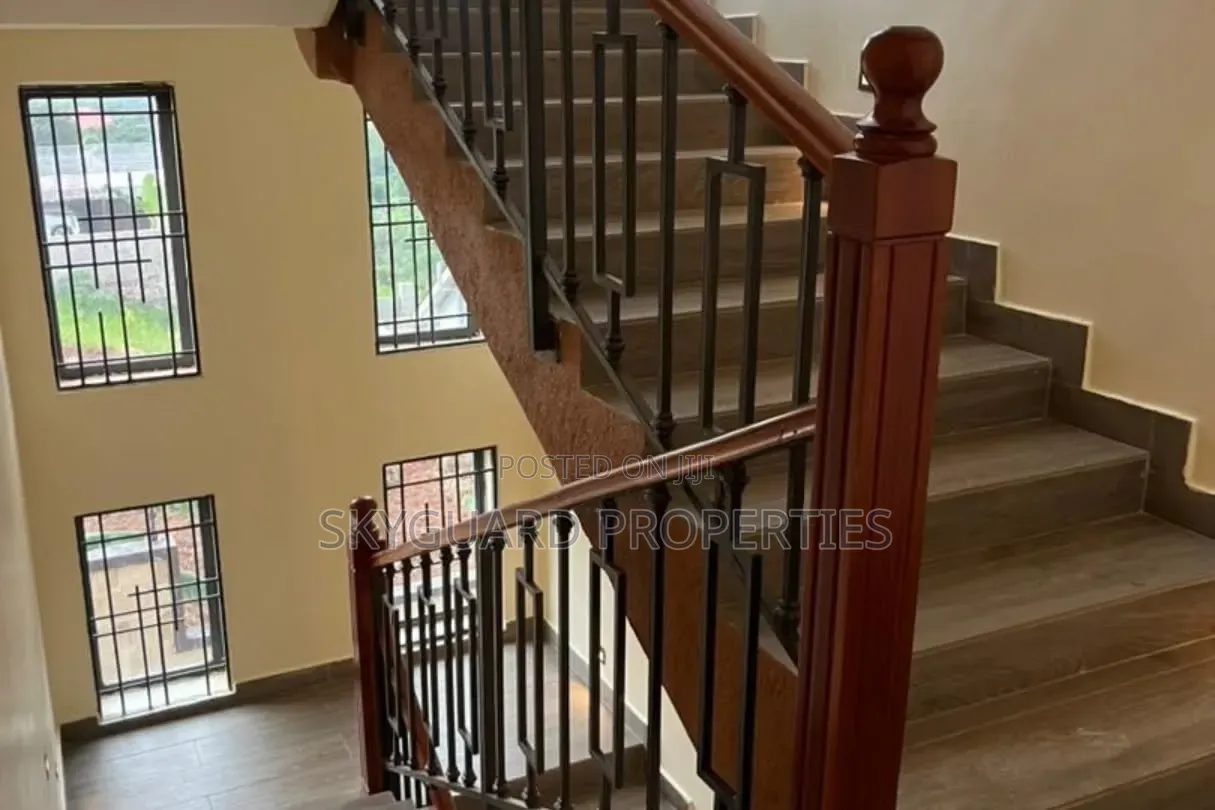 5bdrm House in Kasanga, Central Division for rent