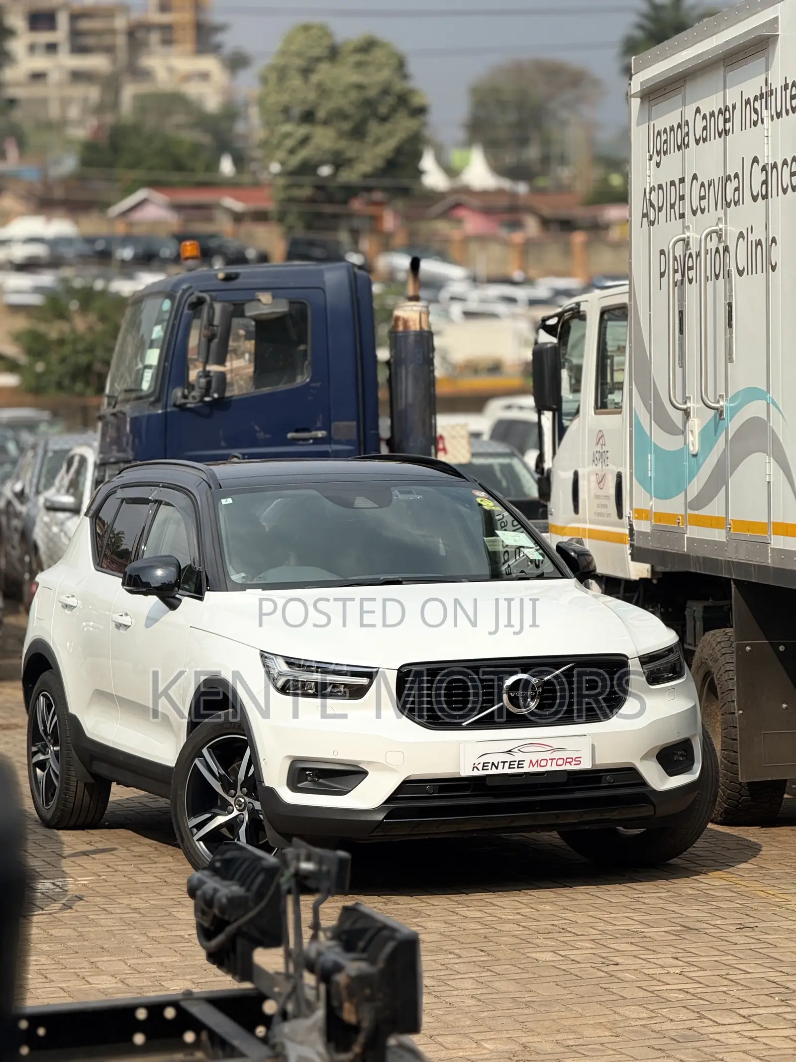 Volvo EX40 Single Motor Extended Range RWD Core 2025 White