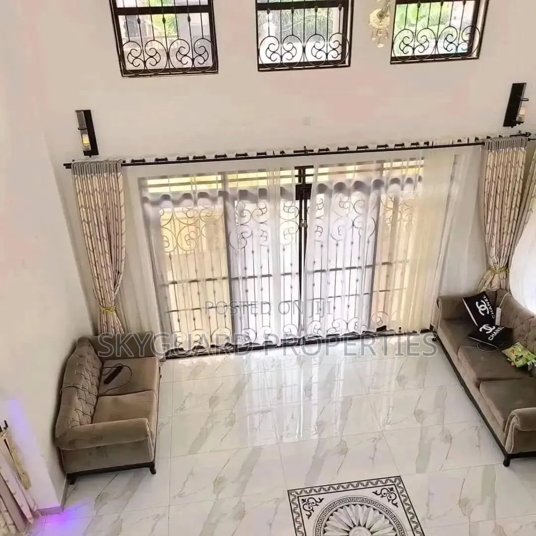 6bdrm Mansion in Munyonyo, Central Division for rent