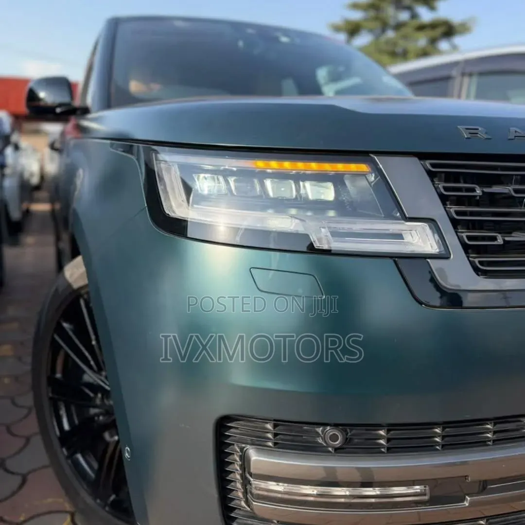 Land Rover Range Rover Vogue 2023 Green