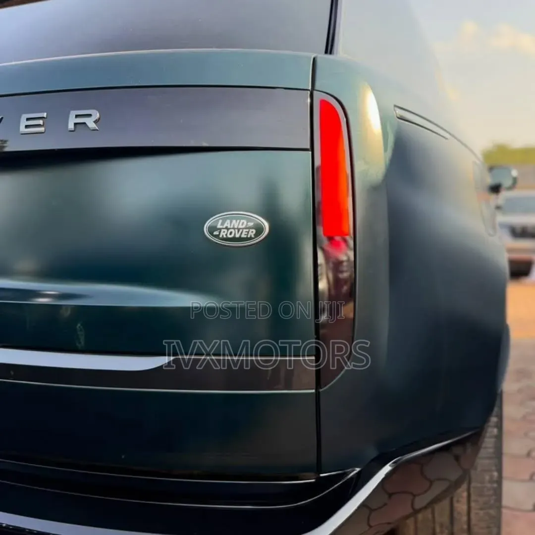 Land Rover Range Rover Vogue 2023 Green