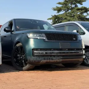 Land Rover Range Rover Vogue 2023 Green