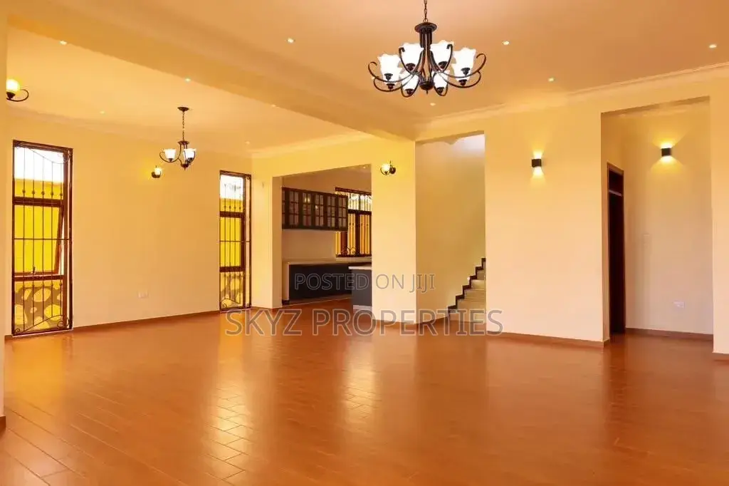 6bdrm Mansion in Bunga, Central Division for rent