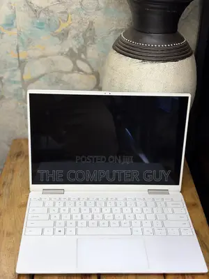 New Laptop Dell XPS 13 7390 2-in-1 16GB Intel Core i7 SSD 512GB
