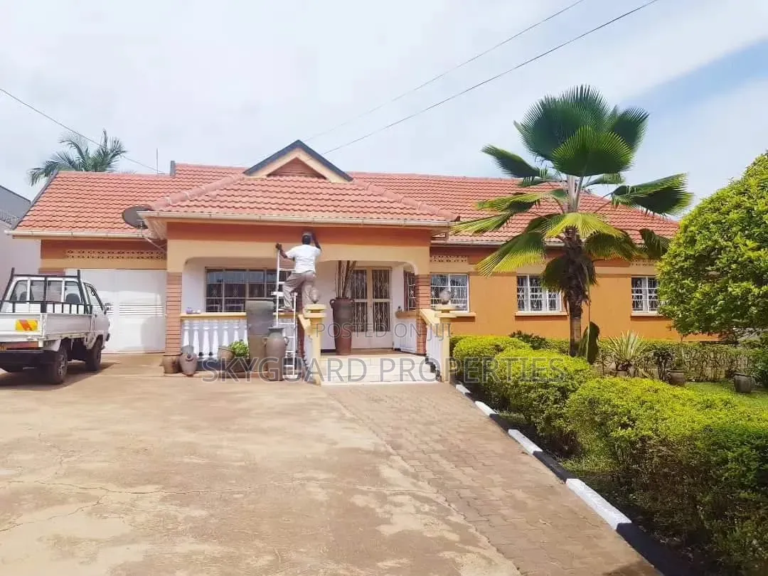 5bdrm House in Bugolobi, Central Division for rent
