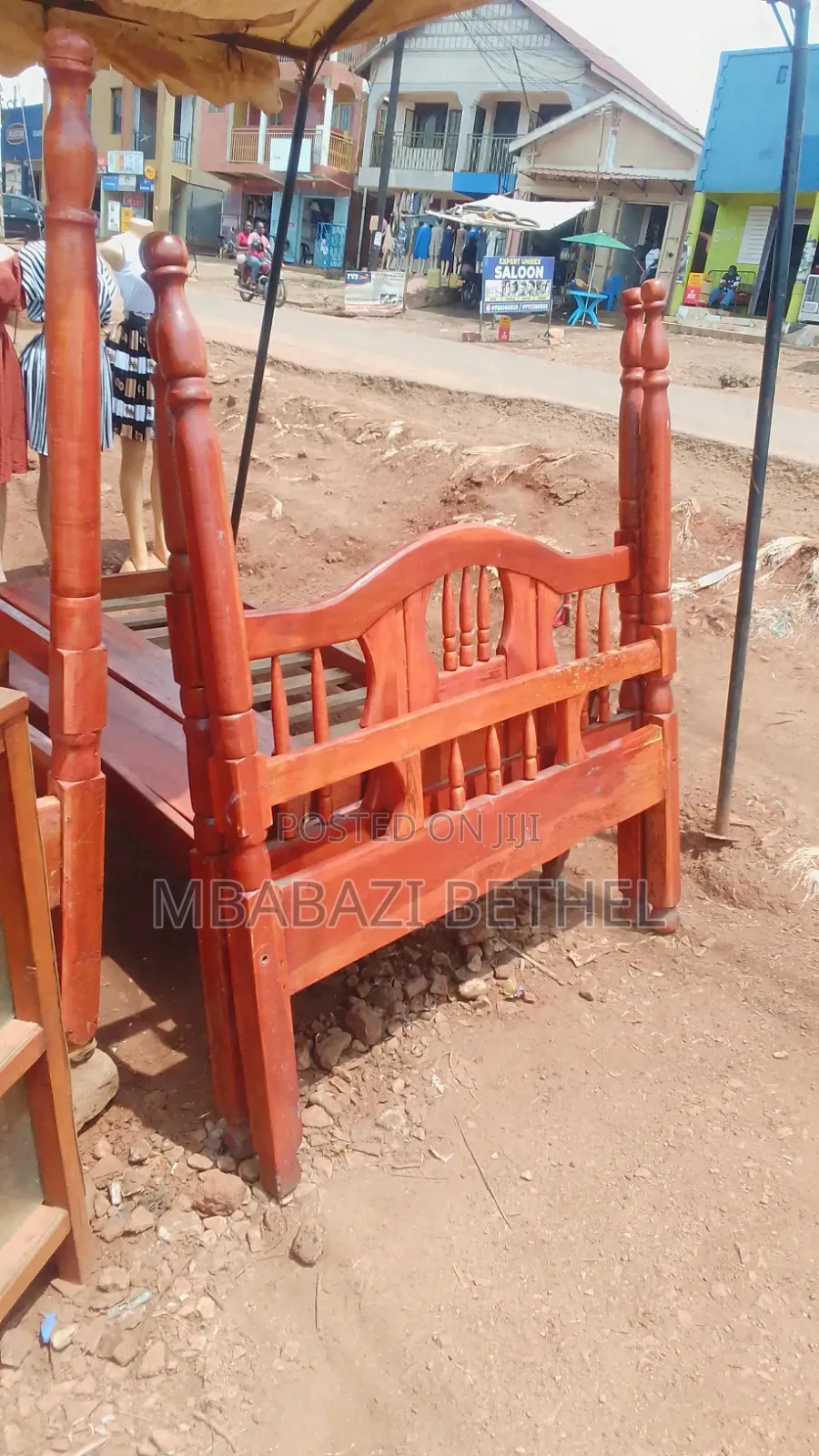 Used / Second Hand 4by6 Wooden Bed in Good State Up on Quick Sale
