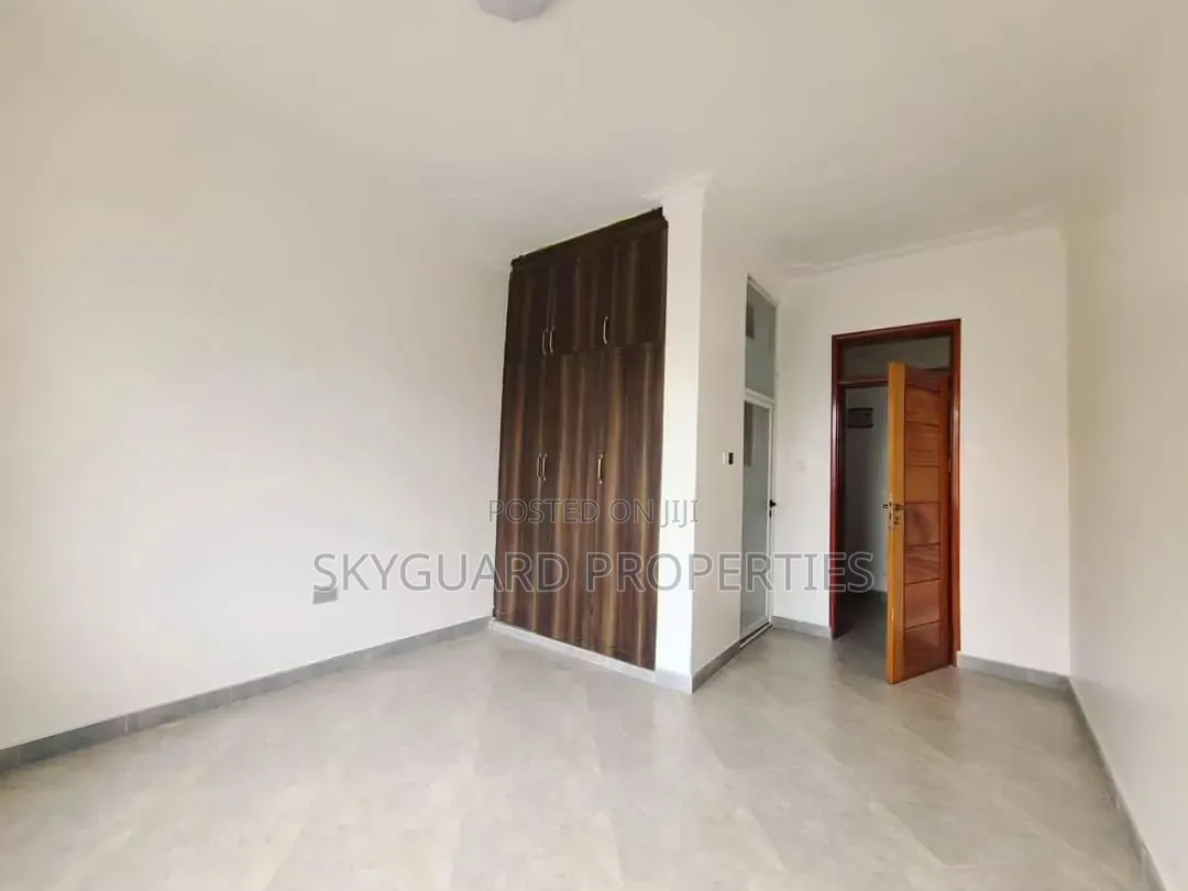 2bdrm Apartment in Muyenga, Central Division for rent