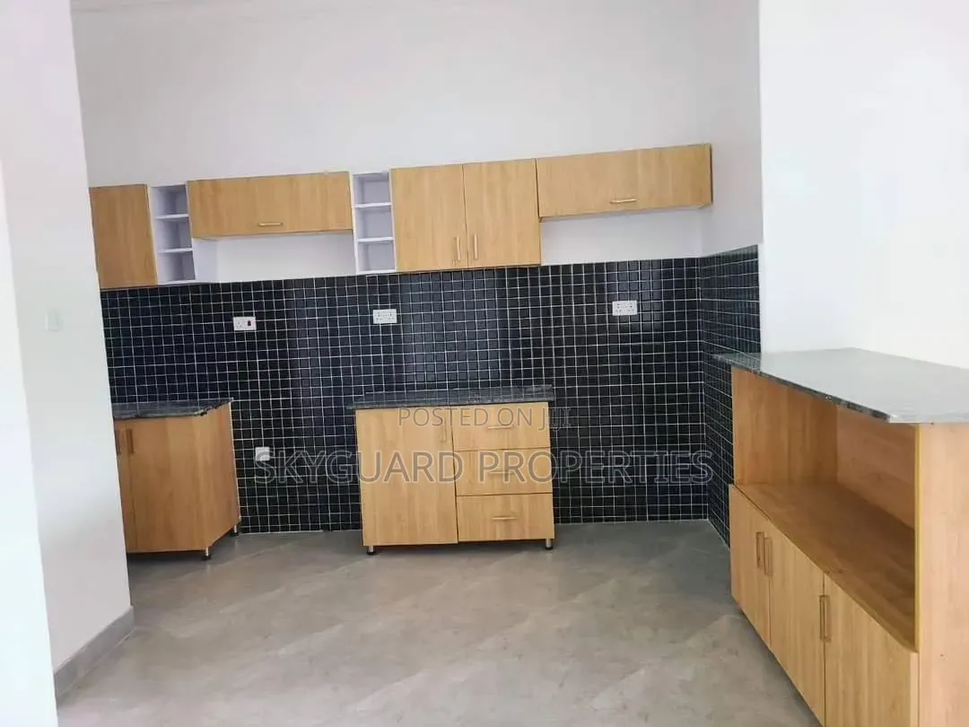 2bdrm Apartment in Muyenga, Central Division for rent