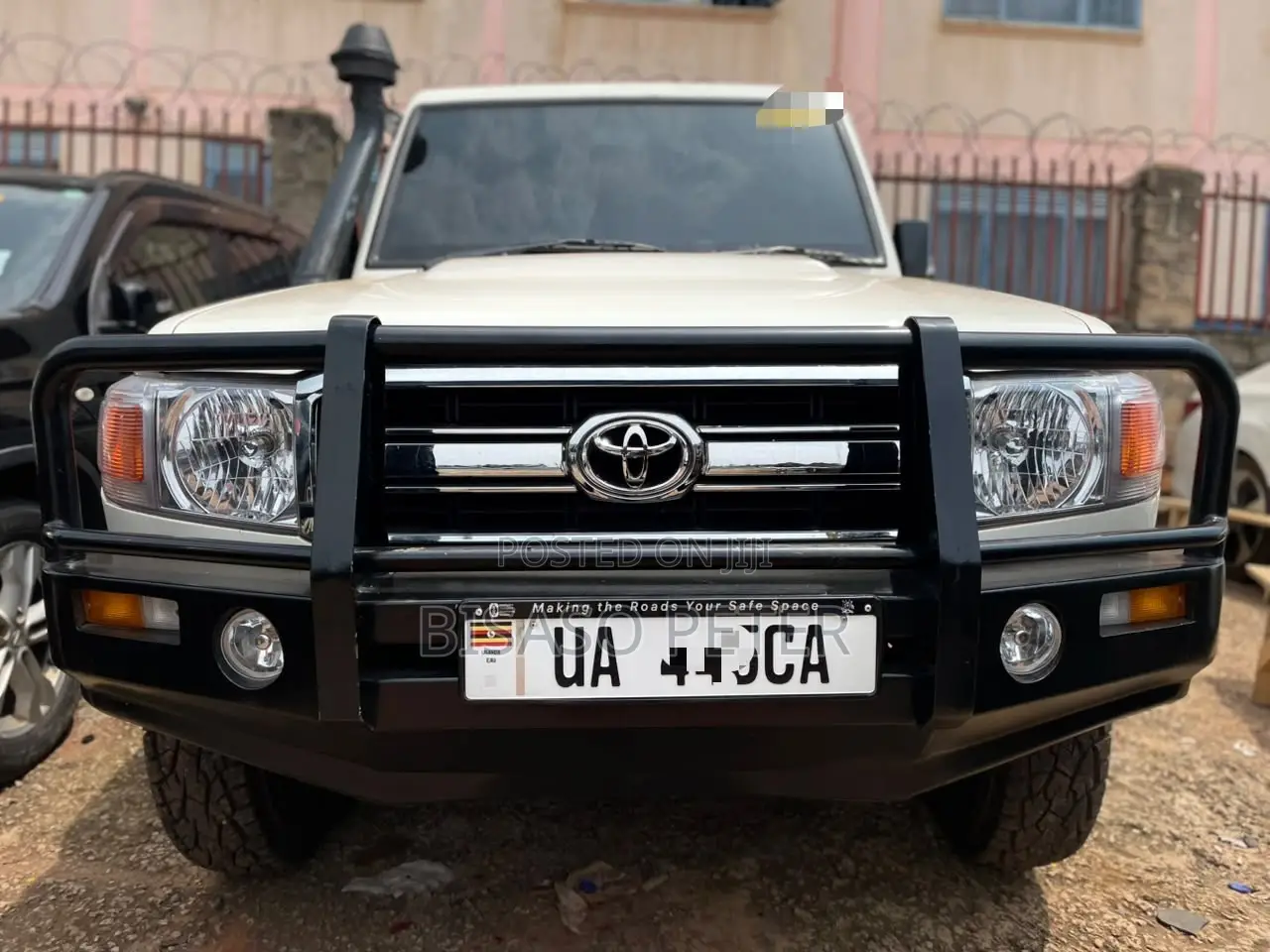 Toyota Land Cruiser Prado 2010 White