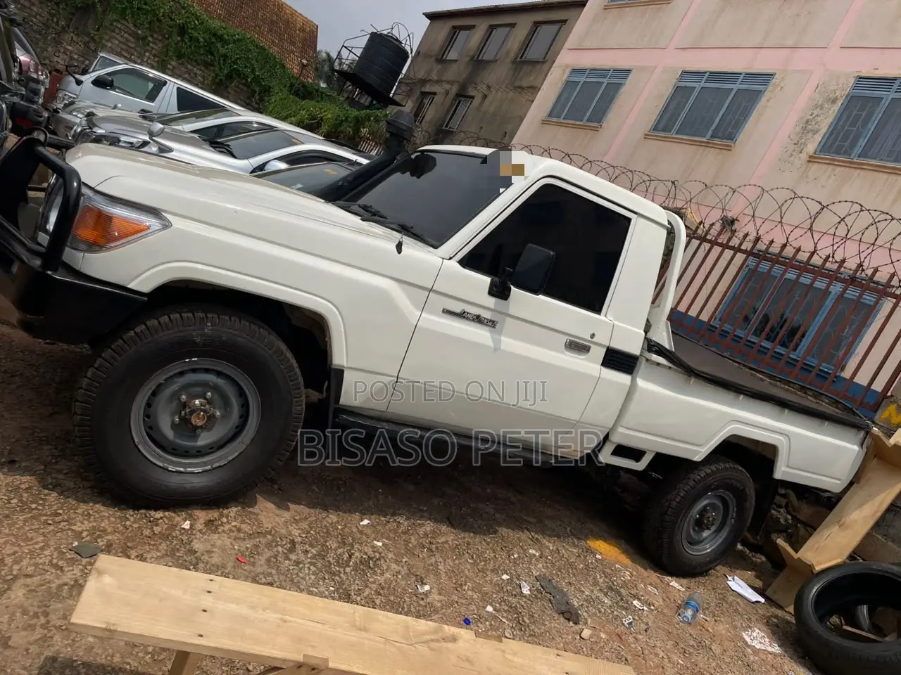 Toyota Land Cruiser Prado 2010 White
