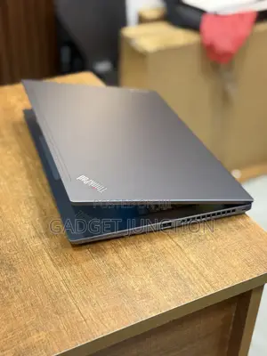 New Laptop Lenovo ThinkPad T14 8GB Intel Core i5 SSD 256GB