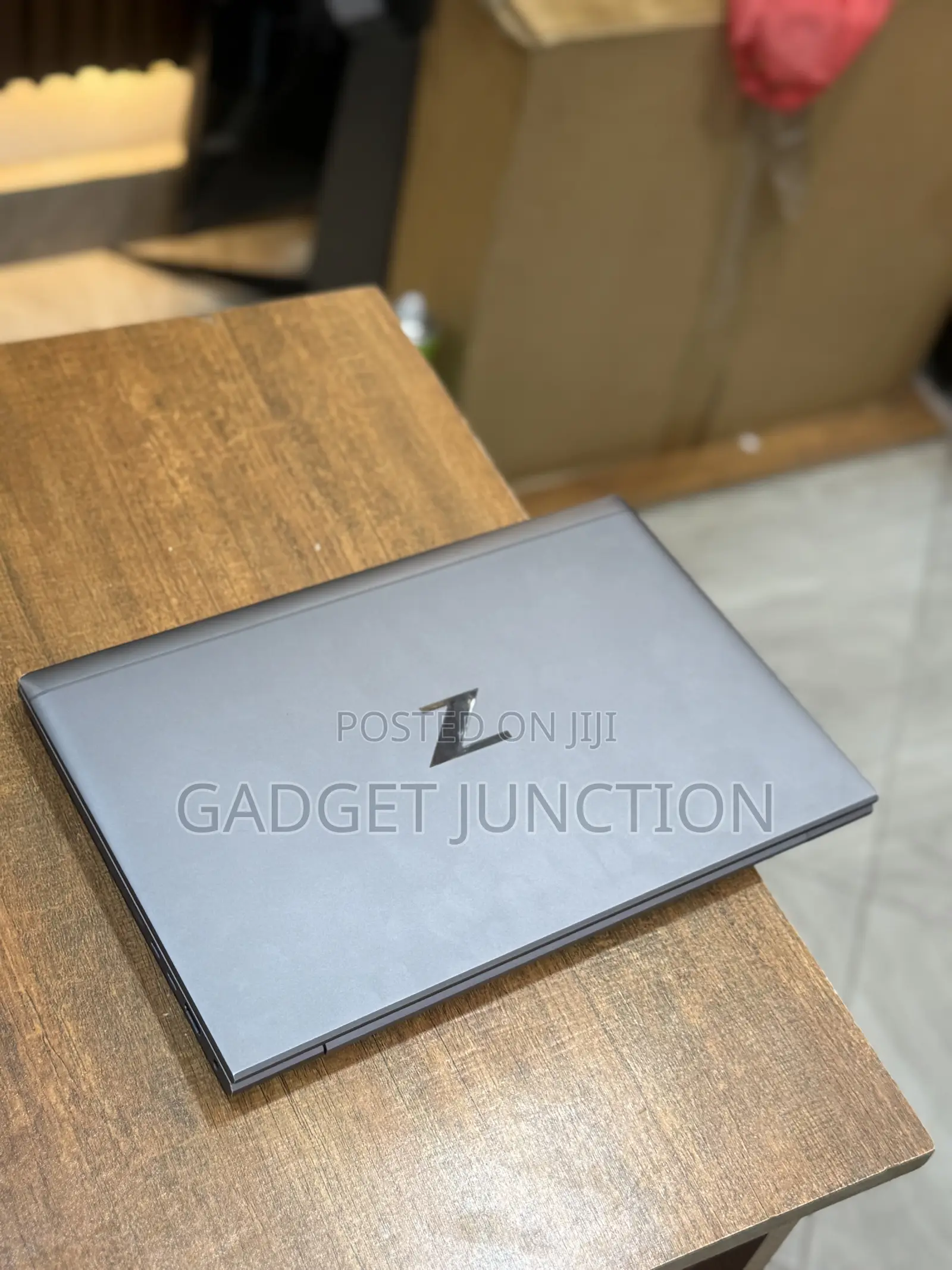 New Laptop HP ZBook Firefly G8 8GB Intel Core i5 SSD 256GB
