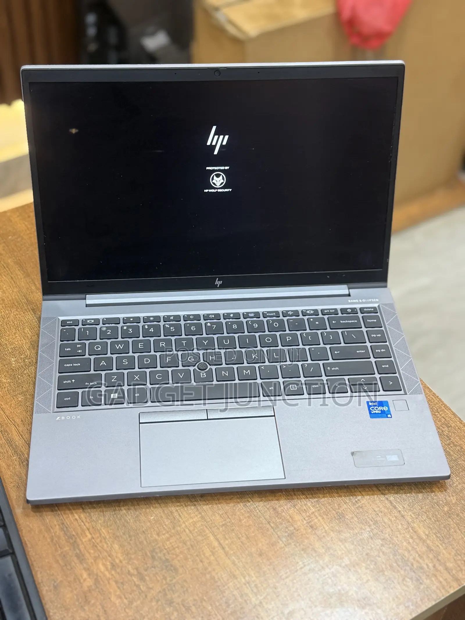 New Laptop HP ZBook Firefly G8 8GB Intel Core i5 SSD 256GB
