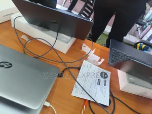 New Laptop Apple MacBook Air 2025 M4 16GB Apple M4 SSD 256GB