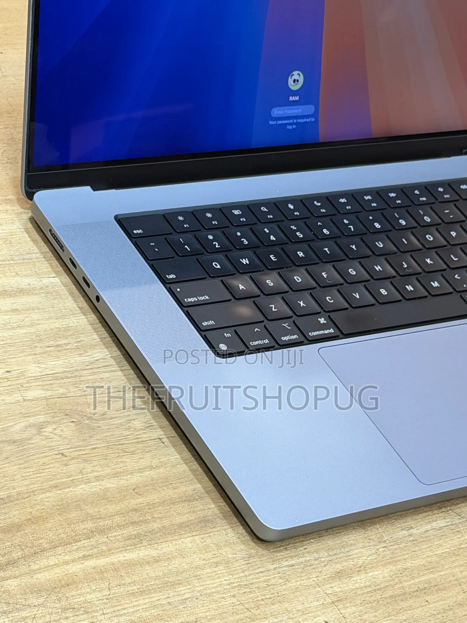 Laptop Apple MacBook Pro 2021 M1 Max 64GB Apple M1 Max SSD 1T