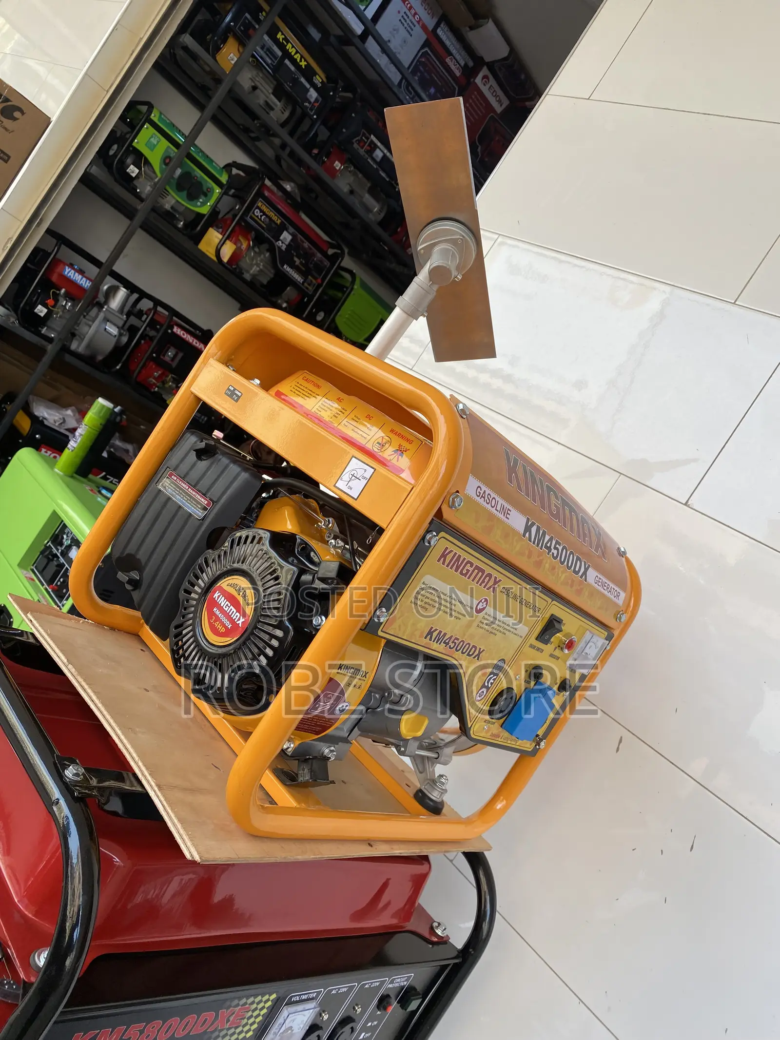 King Max Generator