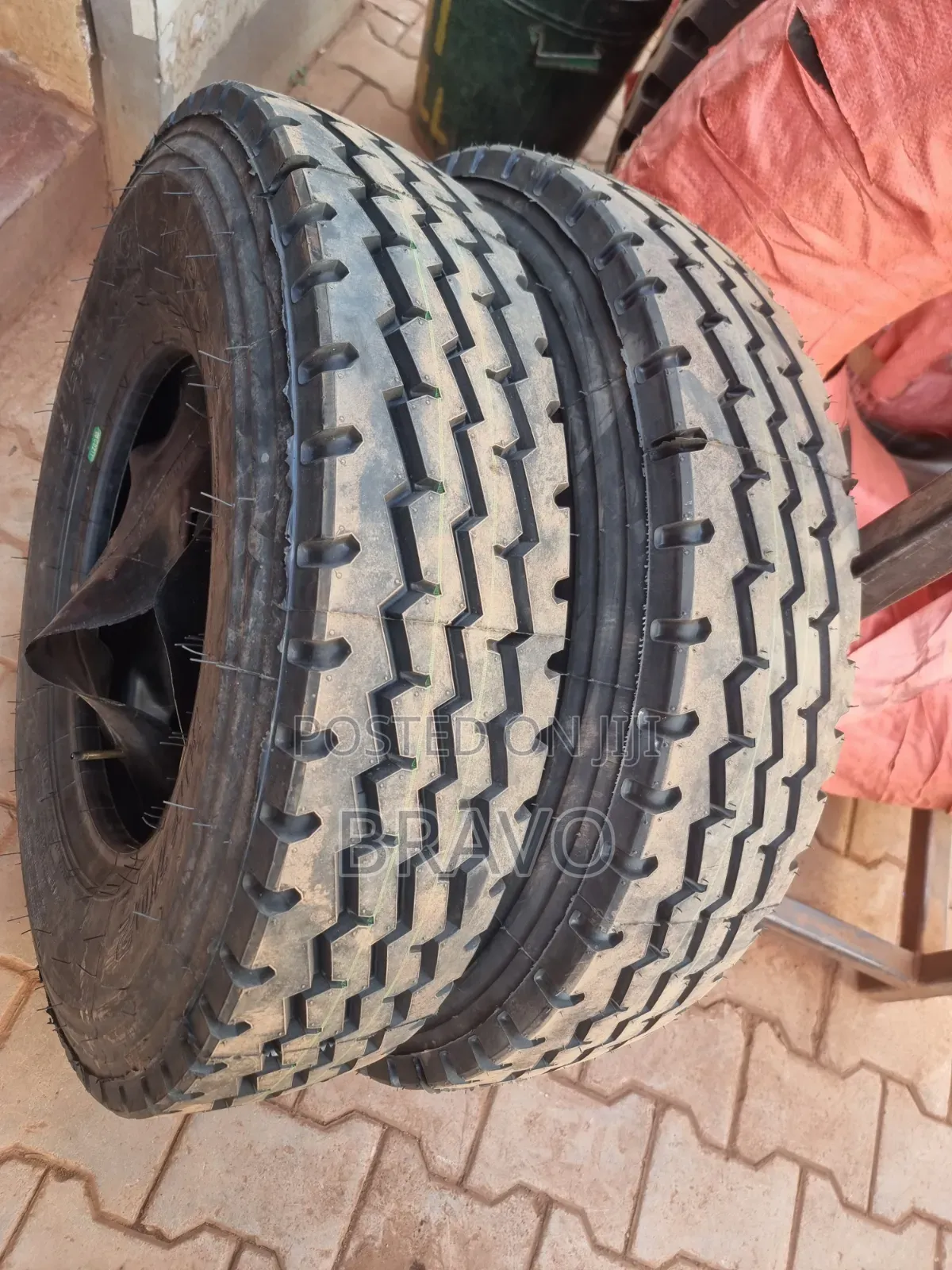 7.00R16 Front Tyres for Isuzu Elf .